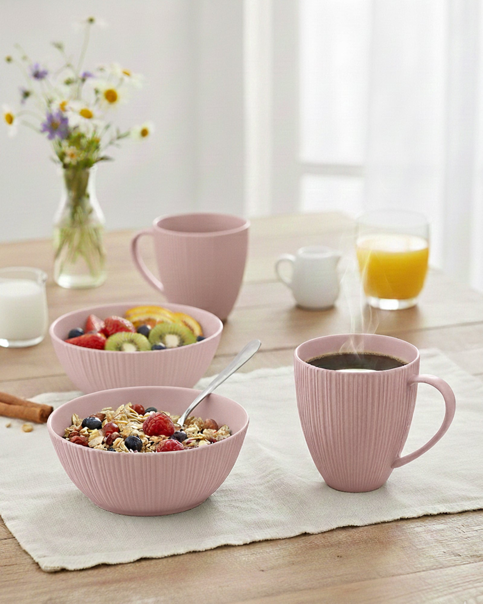 Vogue Collection 2 Diamond Mug & 2 Coupe Bowl Set of 4 in Fine Porcelain