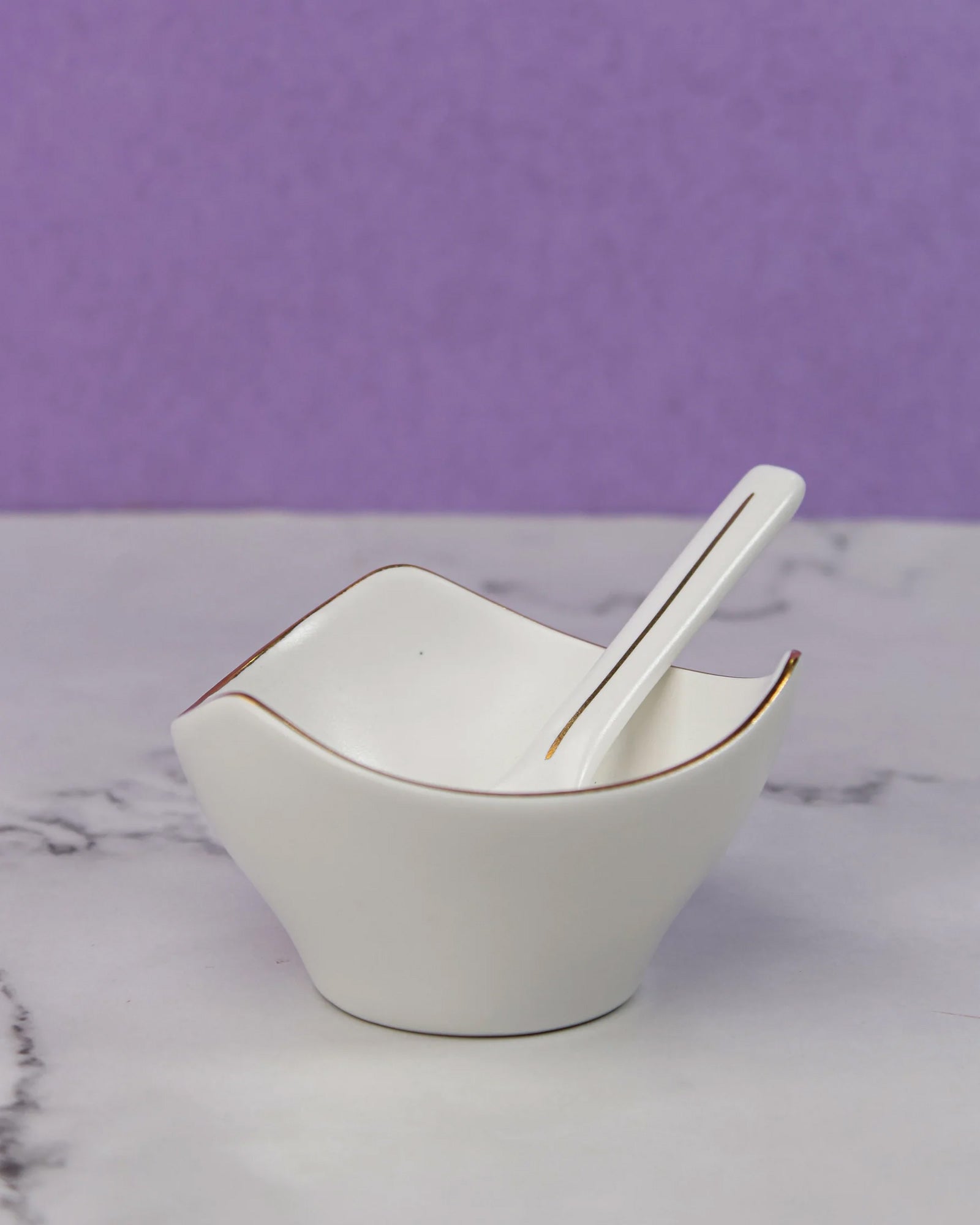 White Color || Bloom Vegas Dessert Set - Indulge in Sweet Moments of Elegance
