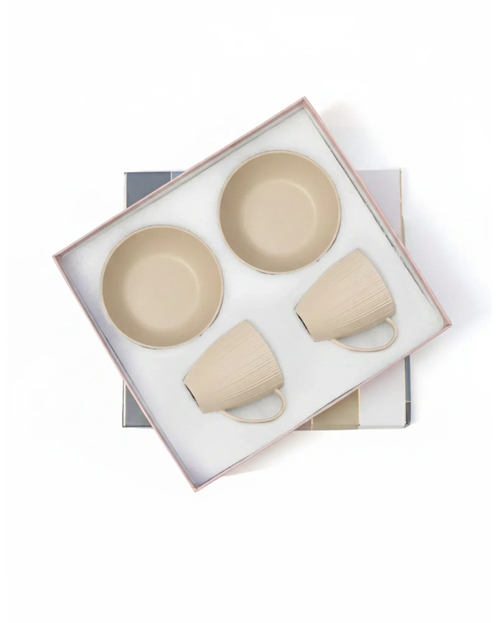 Vogue Collection 2 Diamond Mug & 2 Coupe Bowl Set of 4 in Fine Porcelain