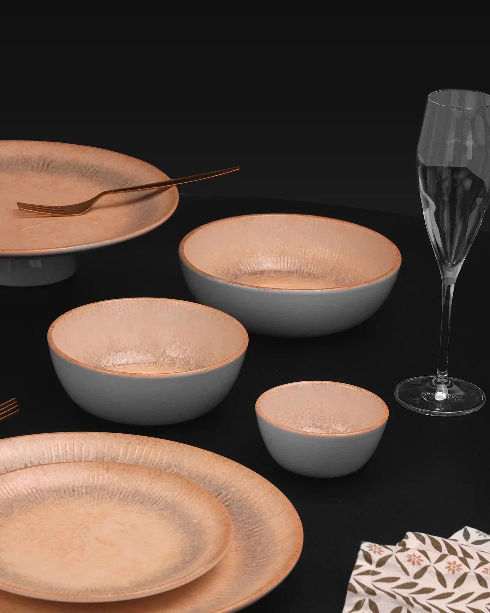 Pixel Nebula Fine Porcelain Dinnerware Set of 20 – Celestial-Inspired Design - Vola Global