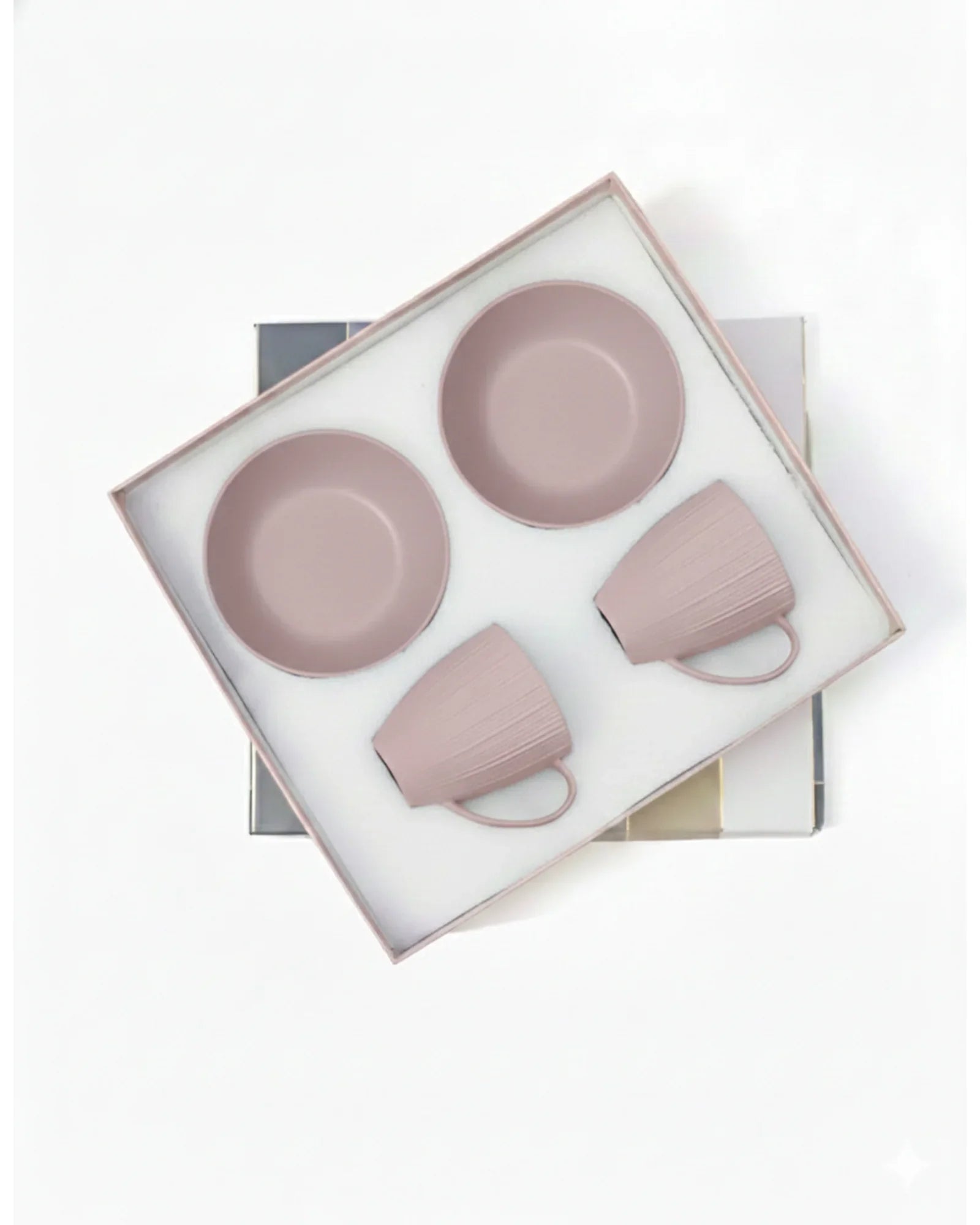 Vogue Collection 2 Diamond Mug & 2 Coupe Bowl Set of 4 in Fine Porcelain