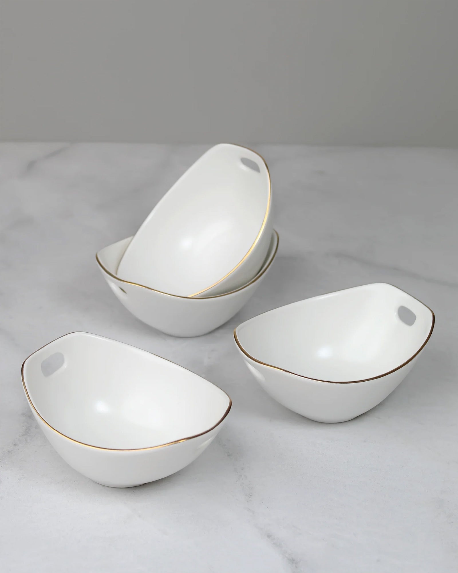 White / Set of 4 || Bloom Vegas Curve Bowl - Where Elegance Meets Functionality