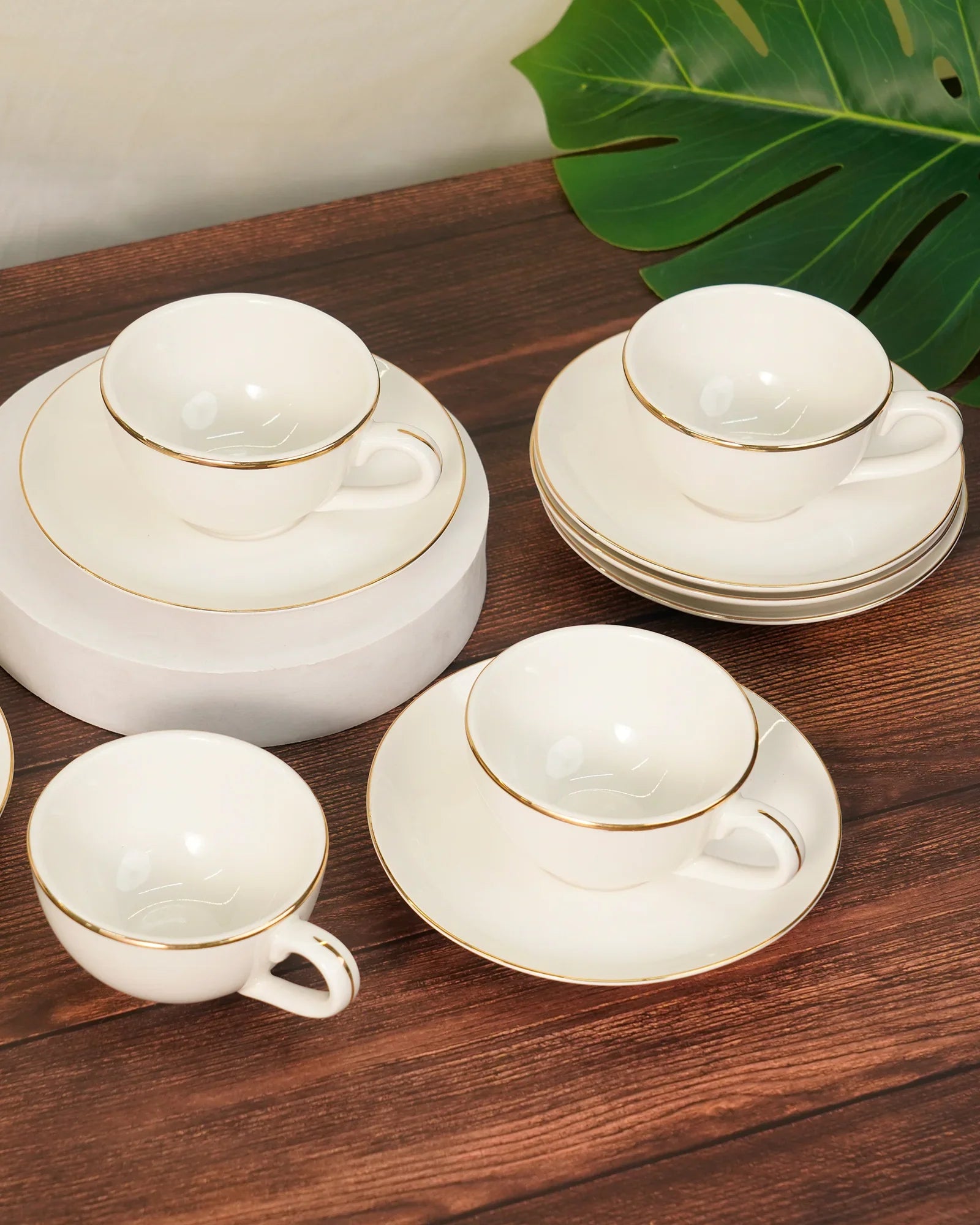 Pristine Collection Cookie Delight Brew Set – 12 Pc Premium Porcelain Tea Cup & Saucer Set (160ml) | Gold Rim