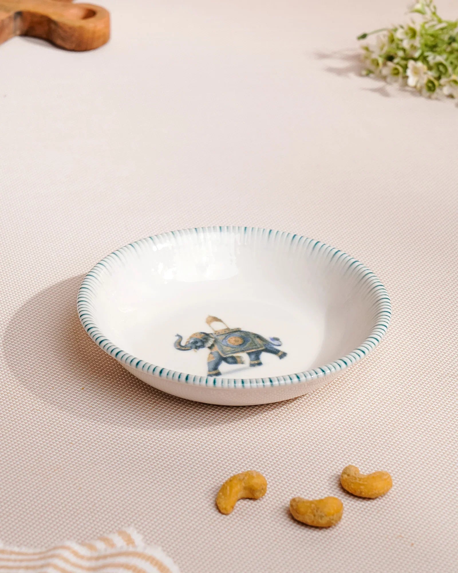 Pixel Chat Plate Set of 2 – Elegant Fine Porcelain Snack Plates with Modern Pixel Design - Vola Global