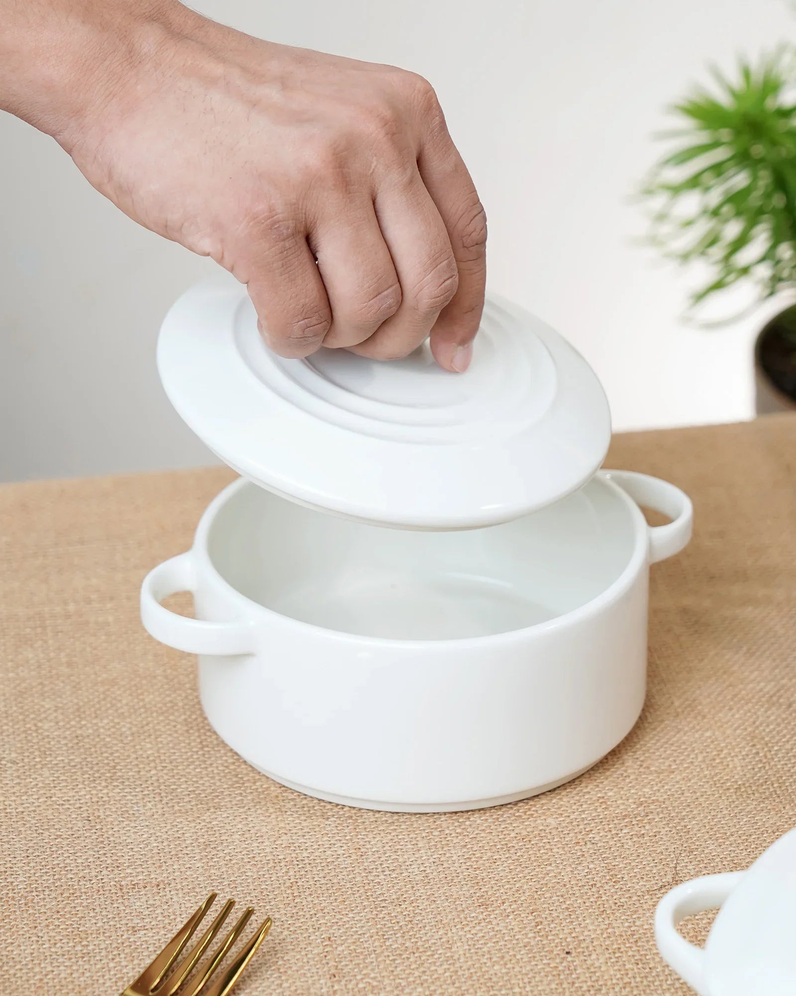 Prisma Fine Porcelain Round Casserole Set with Lids (10 cm, 12 cm & 14 cm) – Ivory Silk Cook & Serve - Vola Global