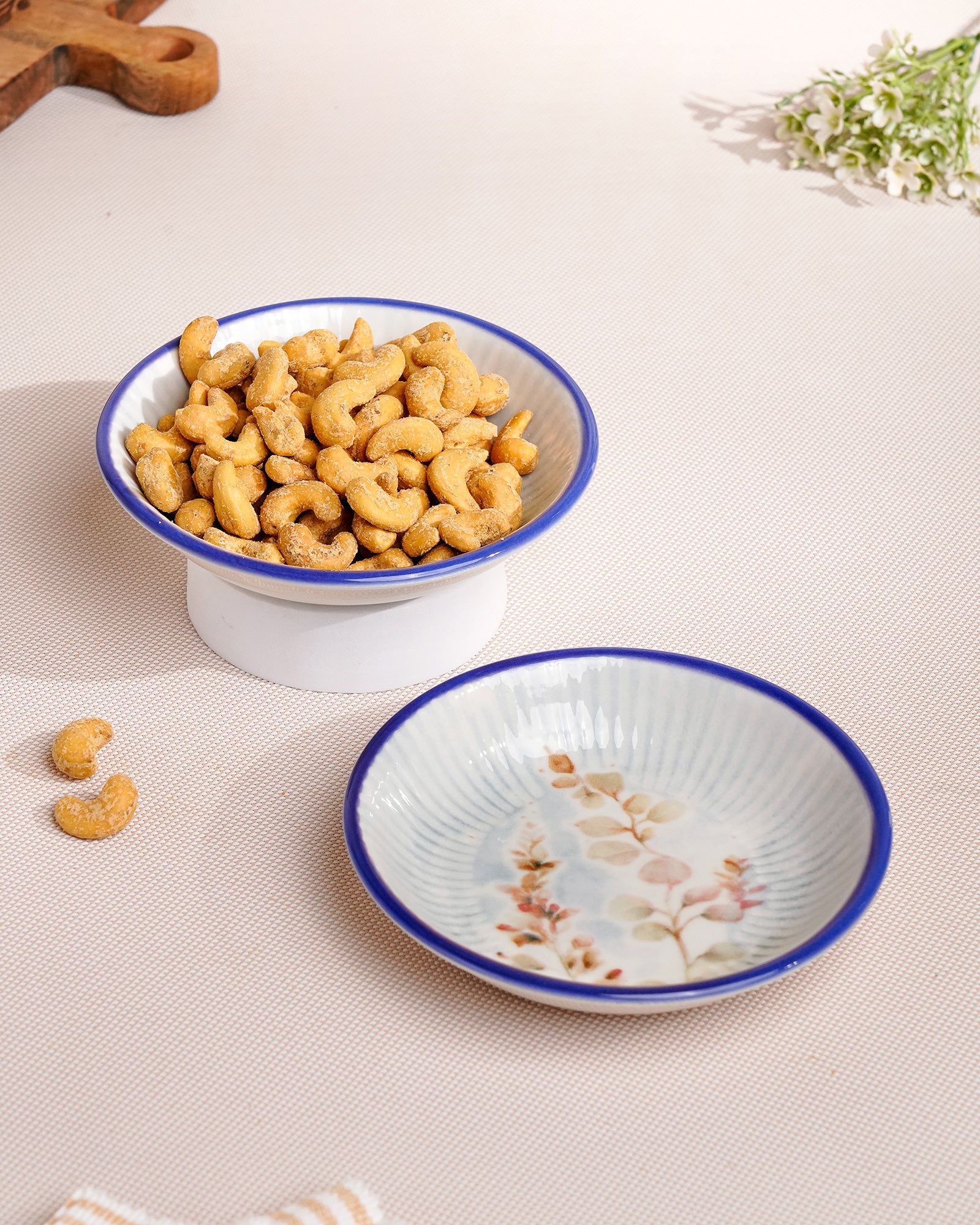 Pixel Chat Plate Set of 2 β Elegant Fine Porcelain Snack Plates with Modern Pixel Design - Vola Global