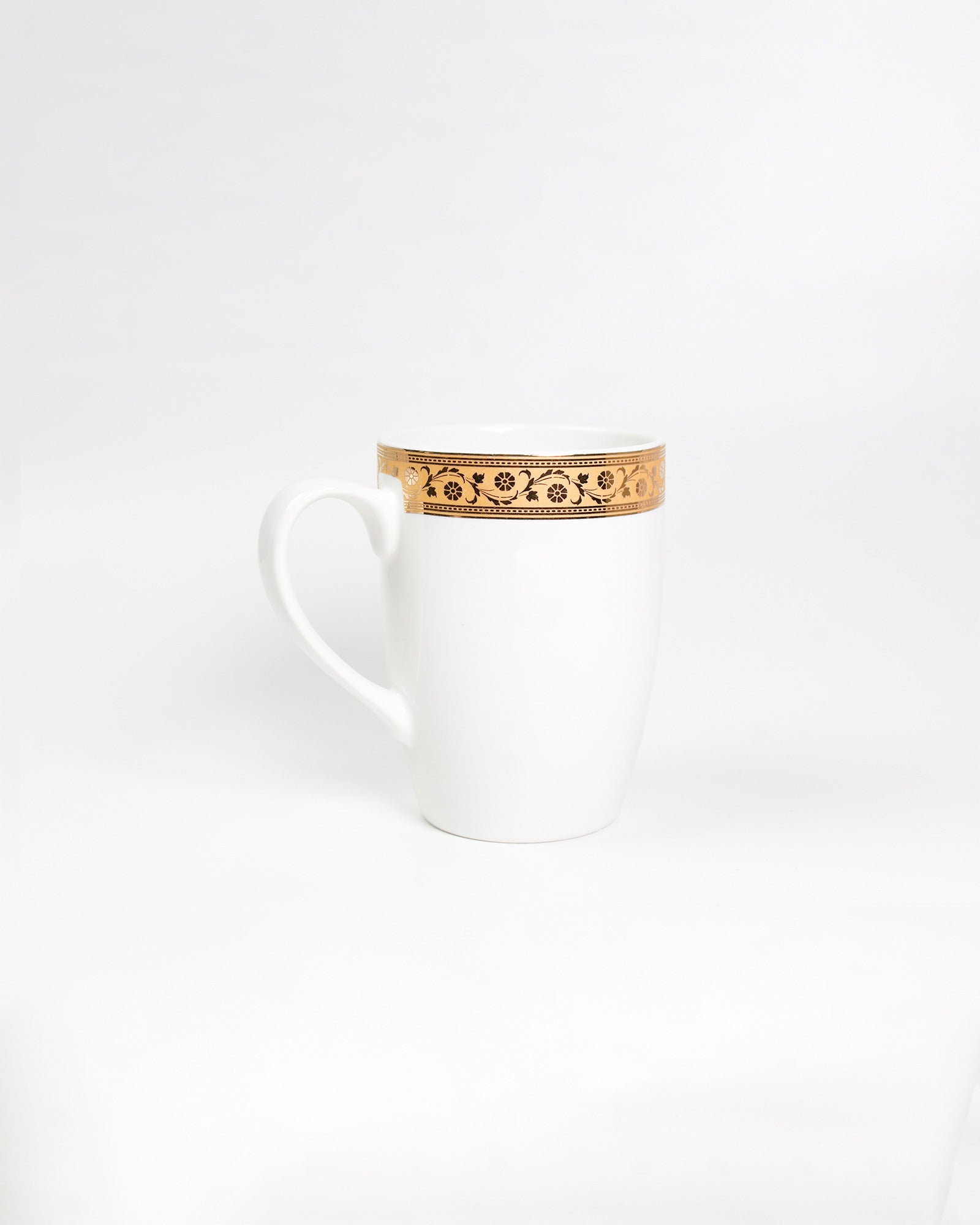 Scarlet Elegance Snack Set (6 Pcs) – 4 Porcelain Mugs with 2 Snack Platters | Premium Serveware