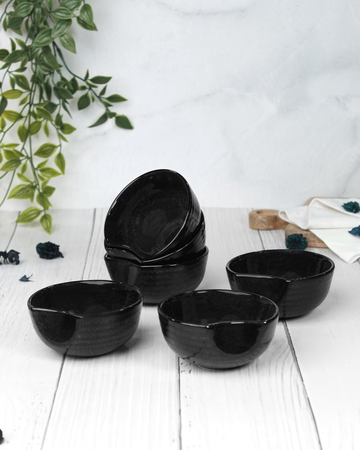 Charcoal black || Organic thumb bowl - Set of 6