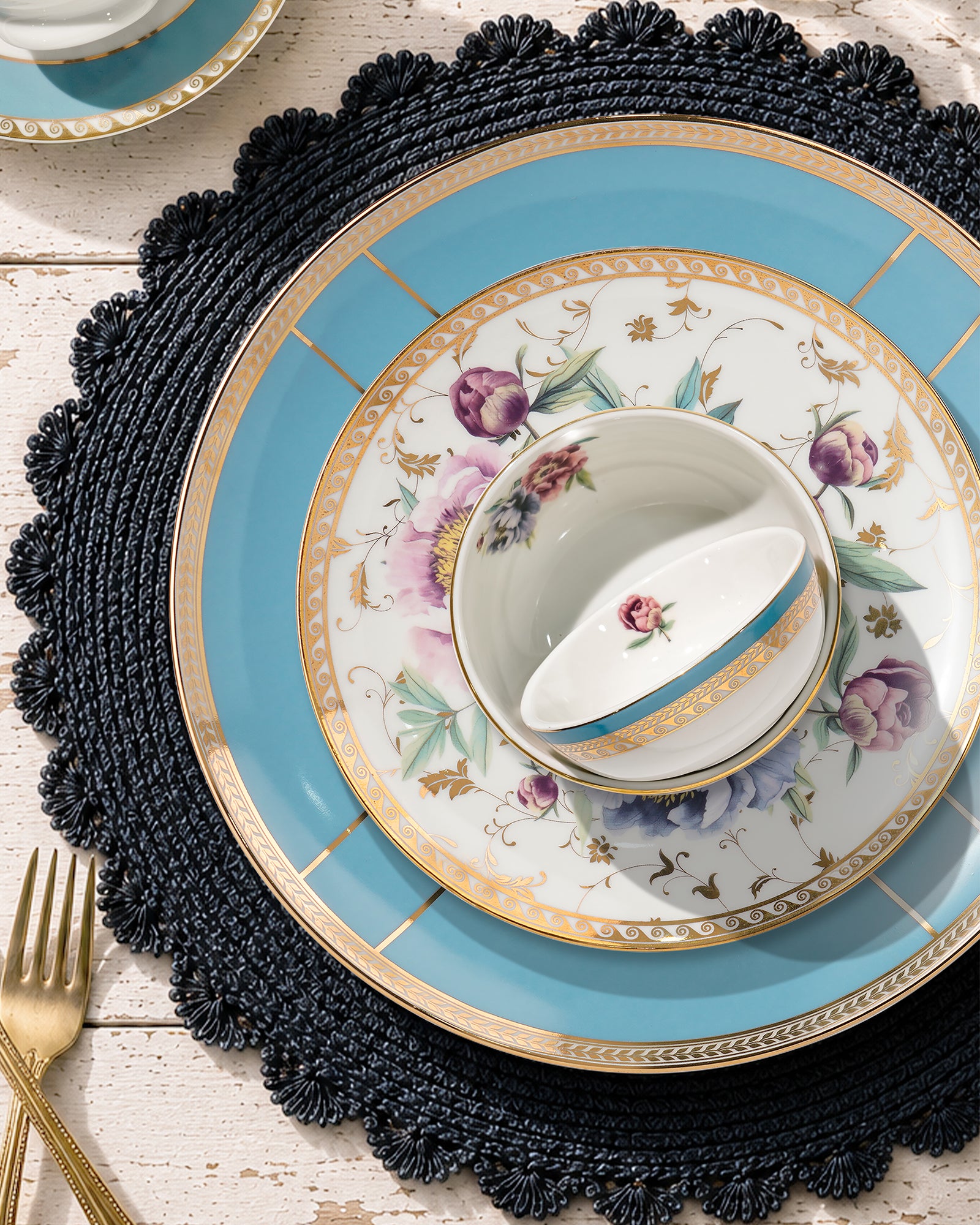 Peony Set of 20 Porcelain Dinner Set | 24K Gold Legacy Edition