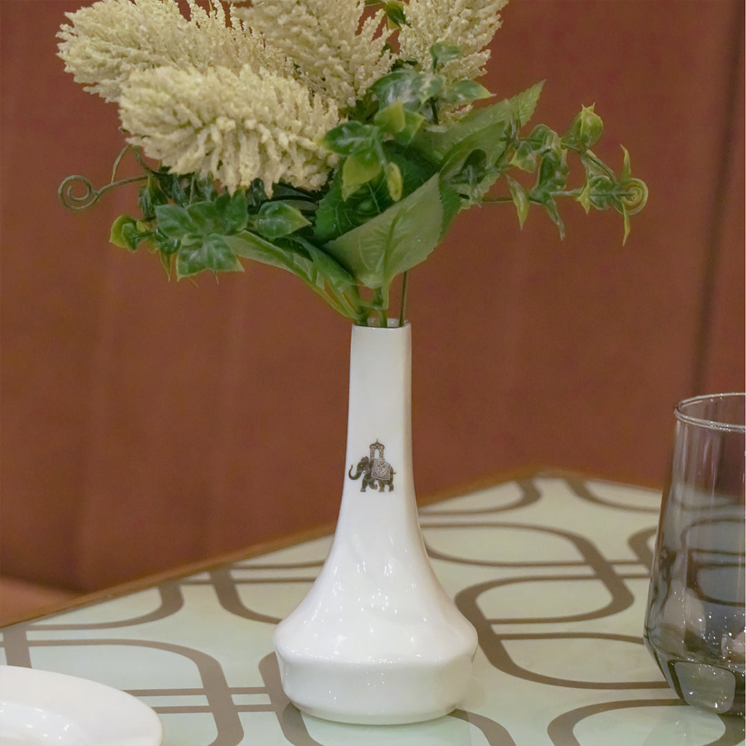 Gaj Modern Decorative Flower Vase – Elegant Porcelain Home Accent
