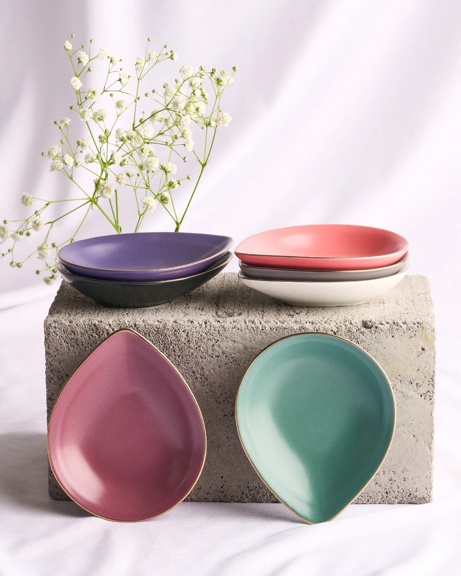 Mix Colors || Bloom Vegas Acute Shaped Dish - Contemporary Elegance for Culinary Creations