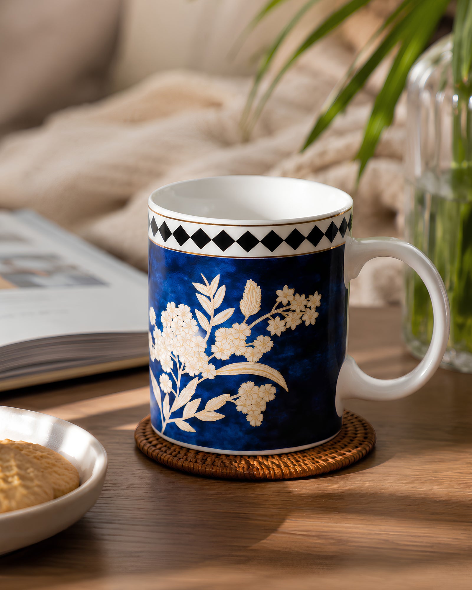 Vola Midnight Fleur LEGACY Collection 320ml 24 Carat Gold Mug