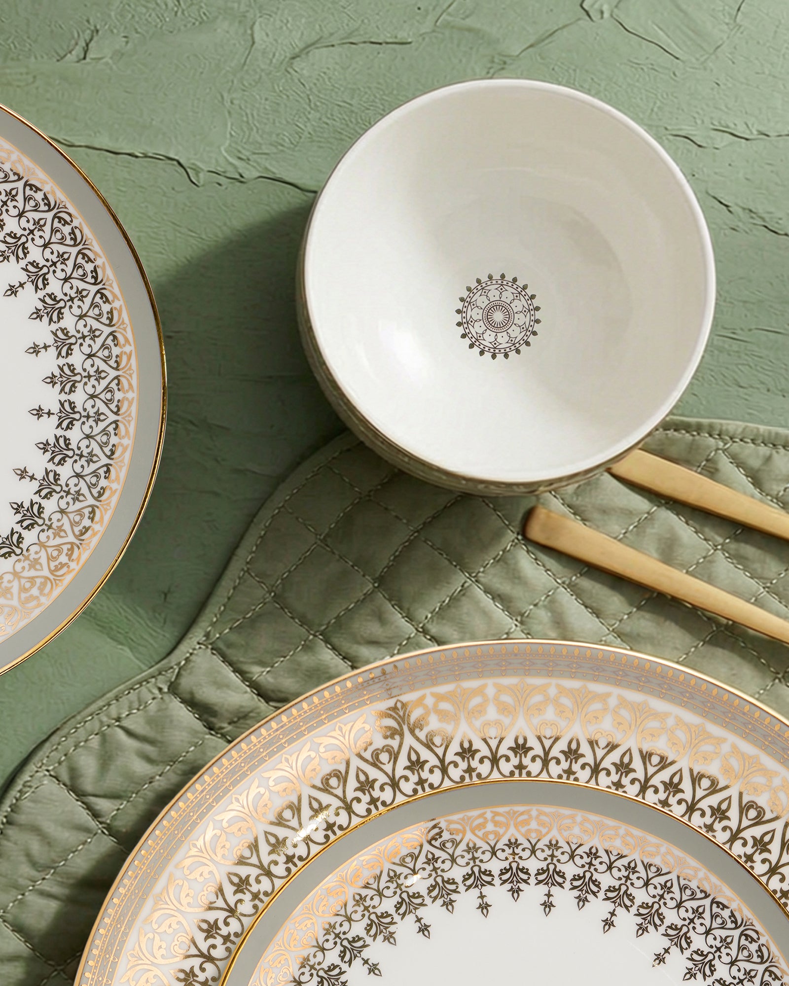 Shalimar 35-Pc Dinner Set | 24K Gold Mughal Arabesque