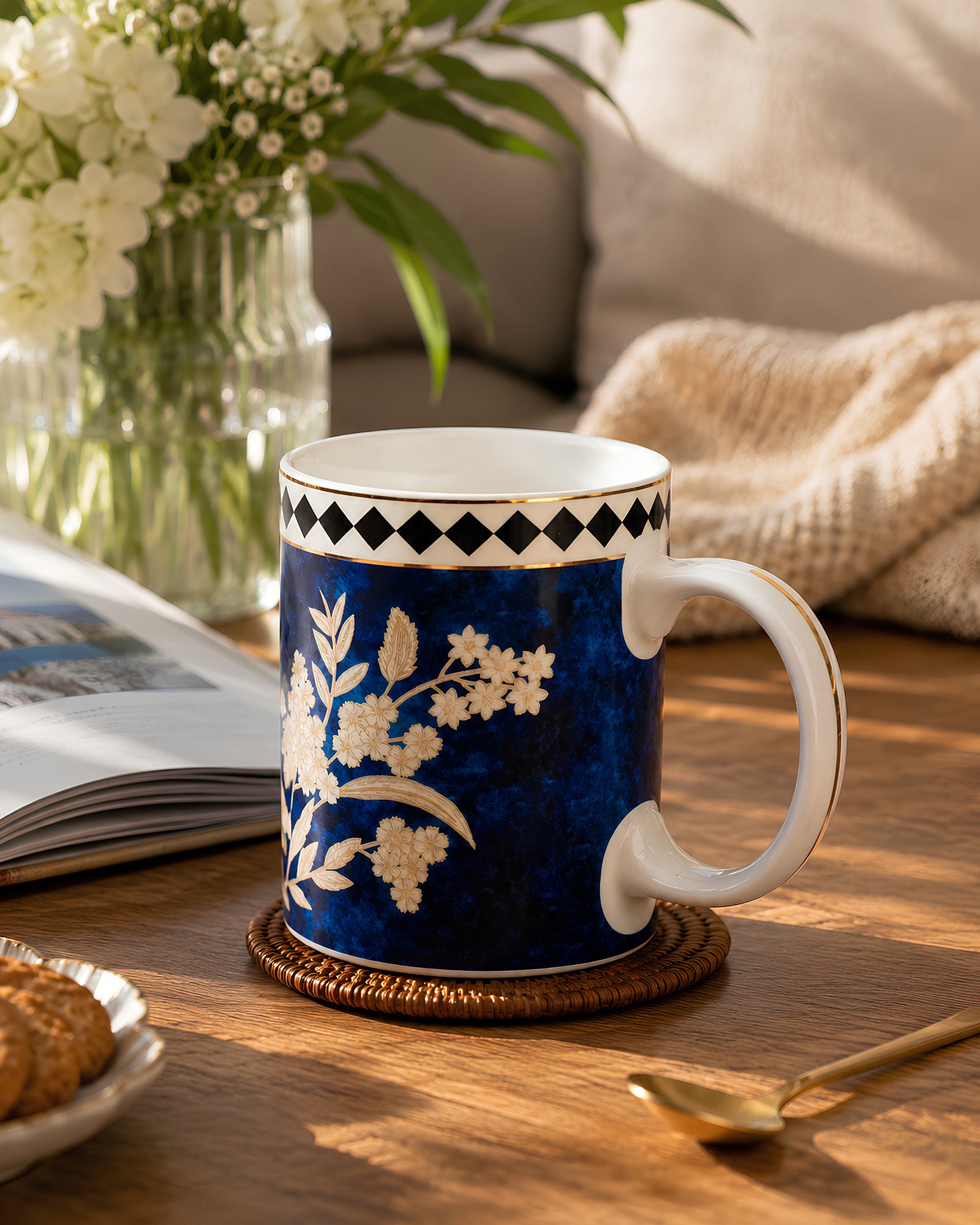 Vola Midnight Fleur LEGACY Collection 320ml 24 Carat Gold Mug