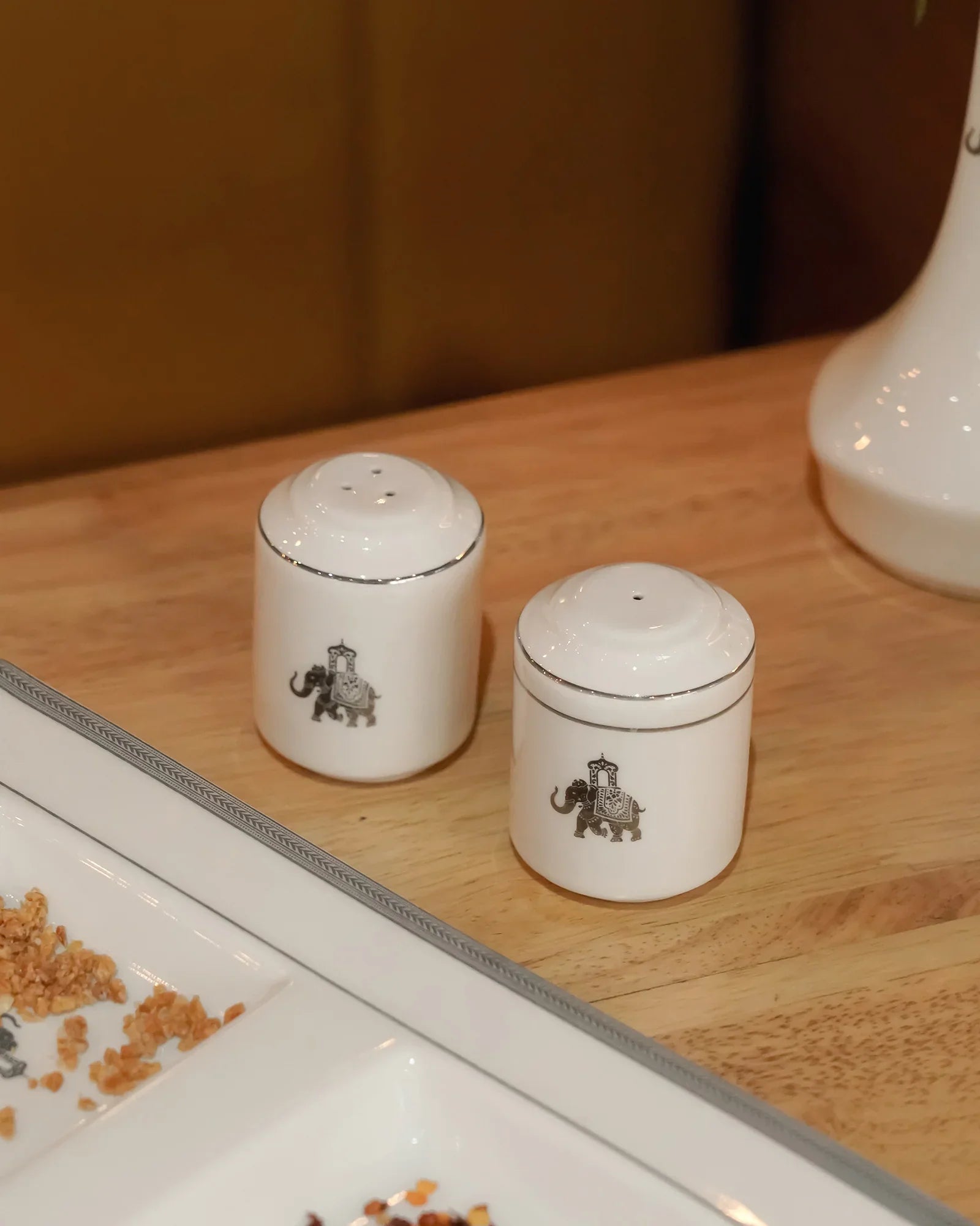 Gaj Salt &amp; Pepper Shakers – Fine Porcelain with Platinum Detailing, Elephant Motif - Vola Global