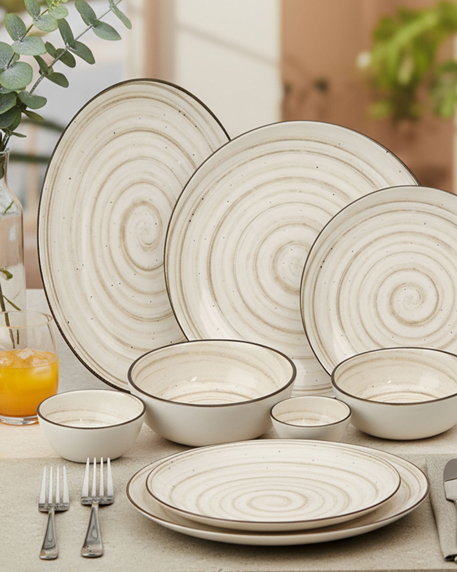 Pixel Collection Sova Fine Porcelain Dinnerware Set of 33 Pcs – Minimalist Spiral Beige Ceramic Tableware