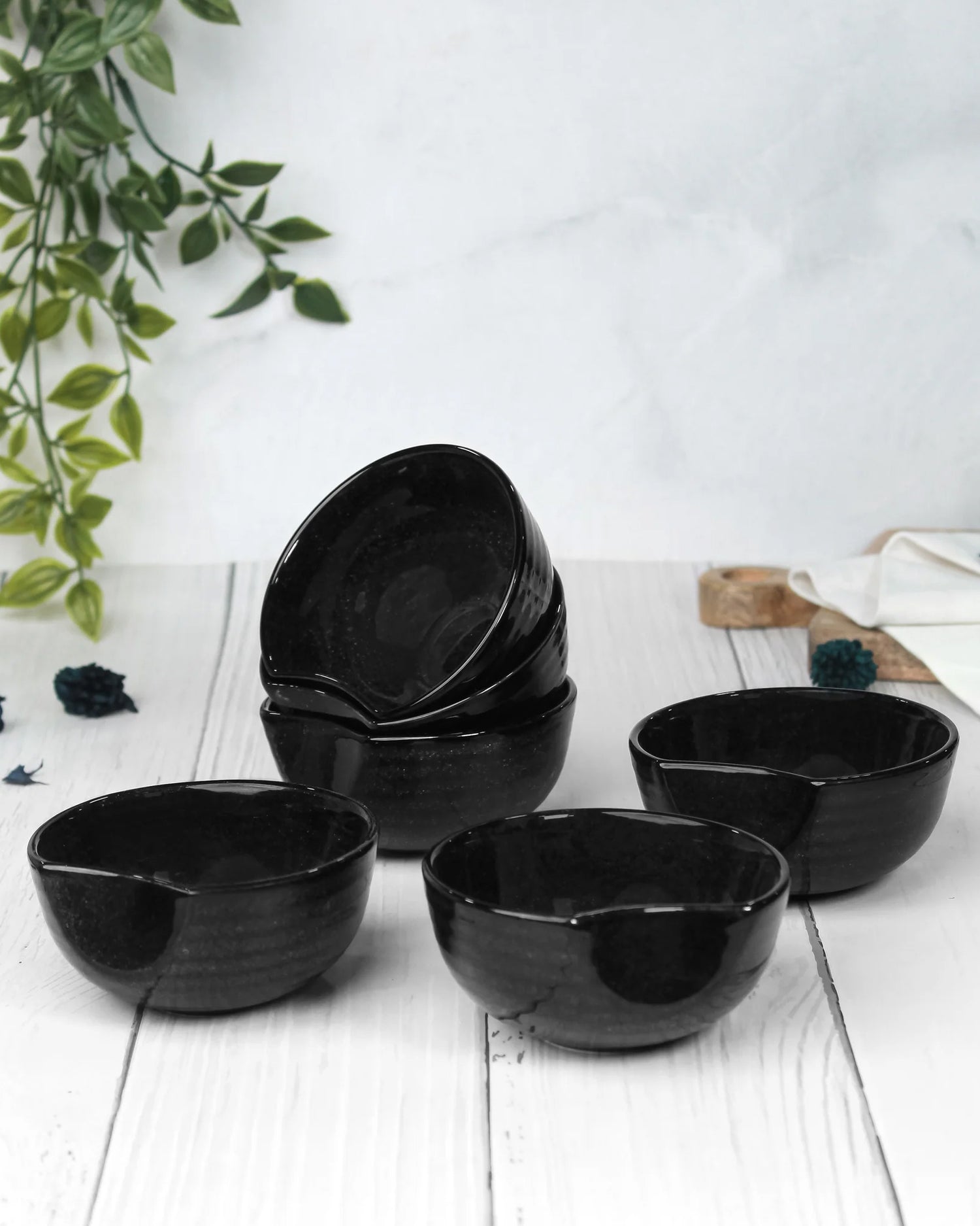 Charcoal black || Organic thumb bowl - Set of 6