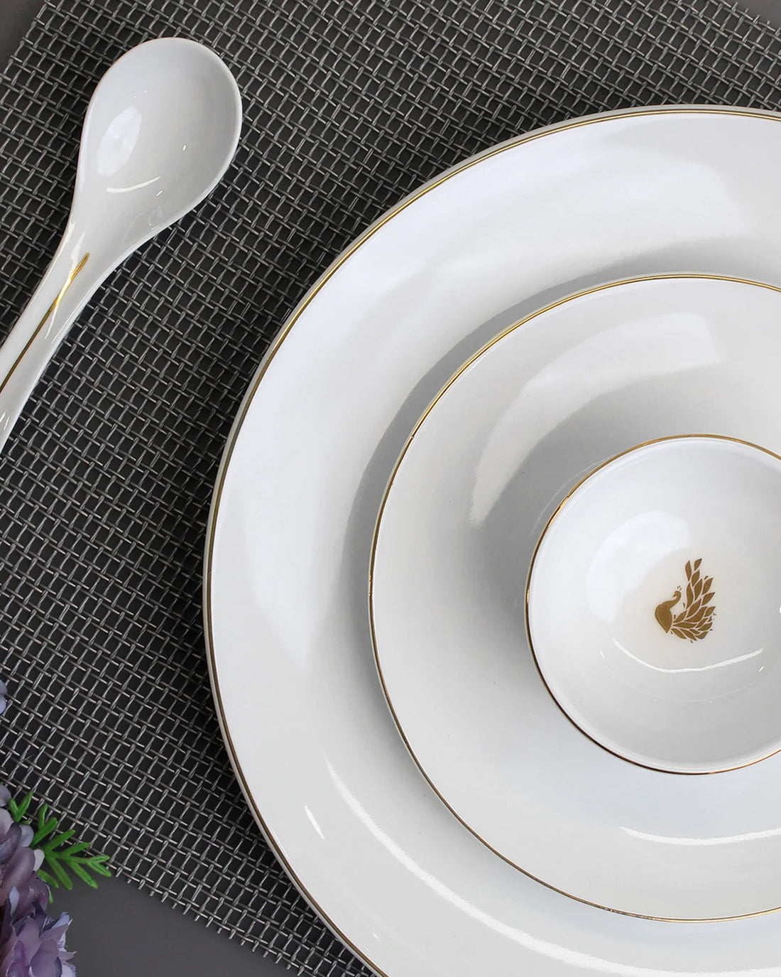 Royale Dinner Set - Ḿyur Gold (33 pcs) Success