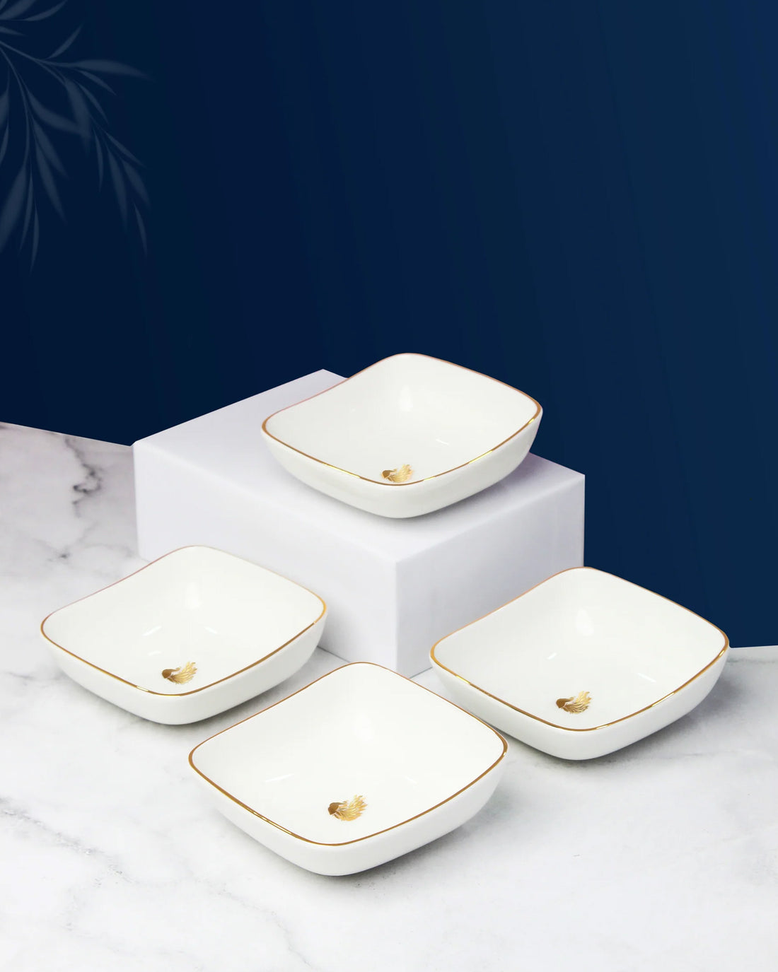 Ḿyur - Square bowl (Gold Rim) - Set of 4