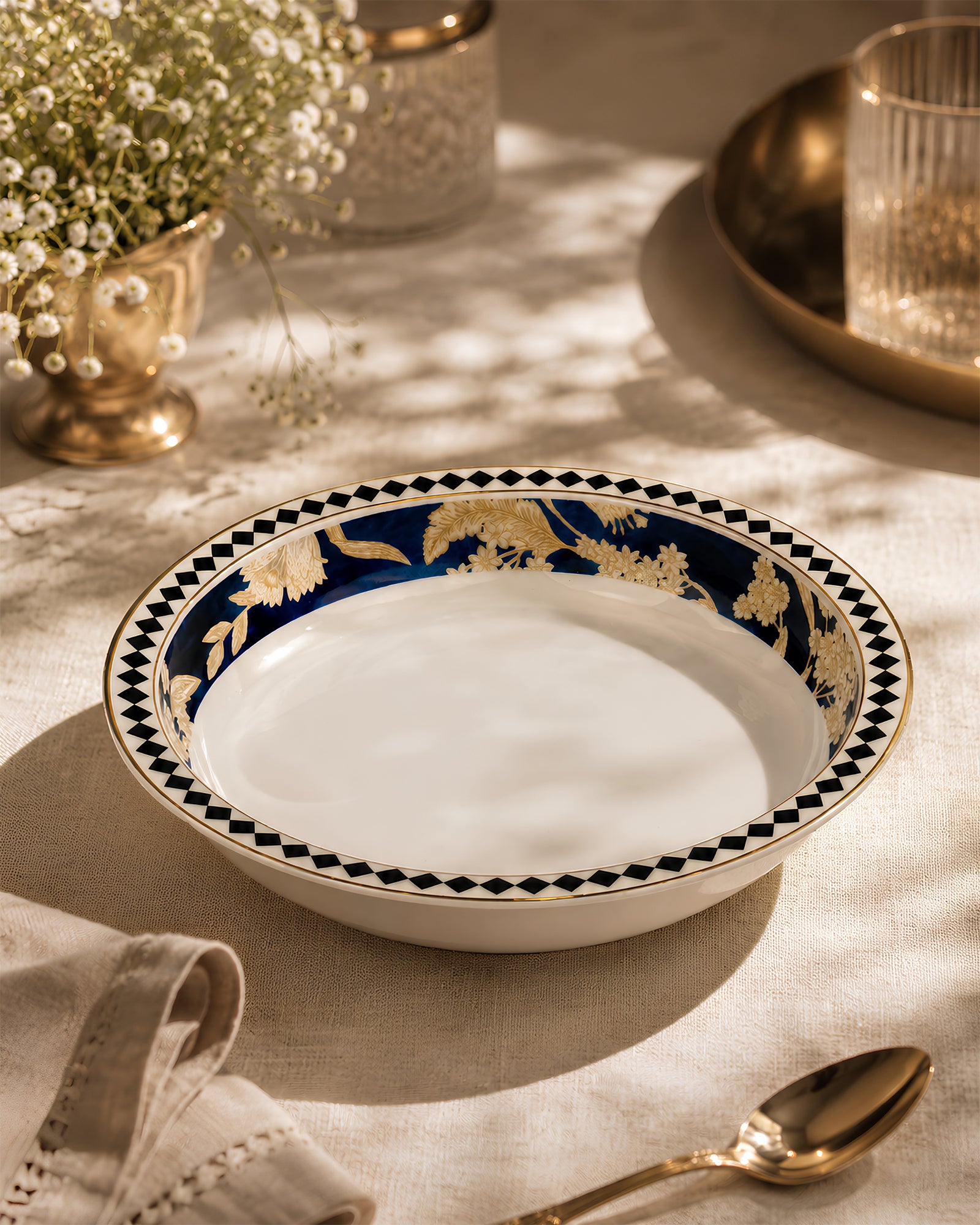 Vola Midnight Fleur 21cm Plate | Limited Edition Gold Rim