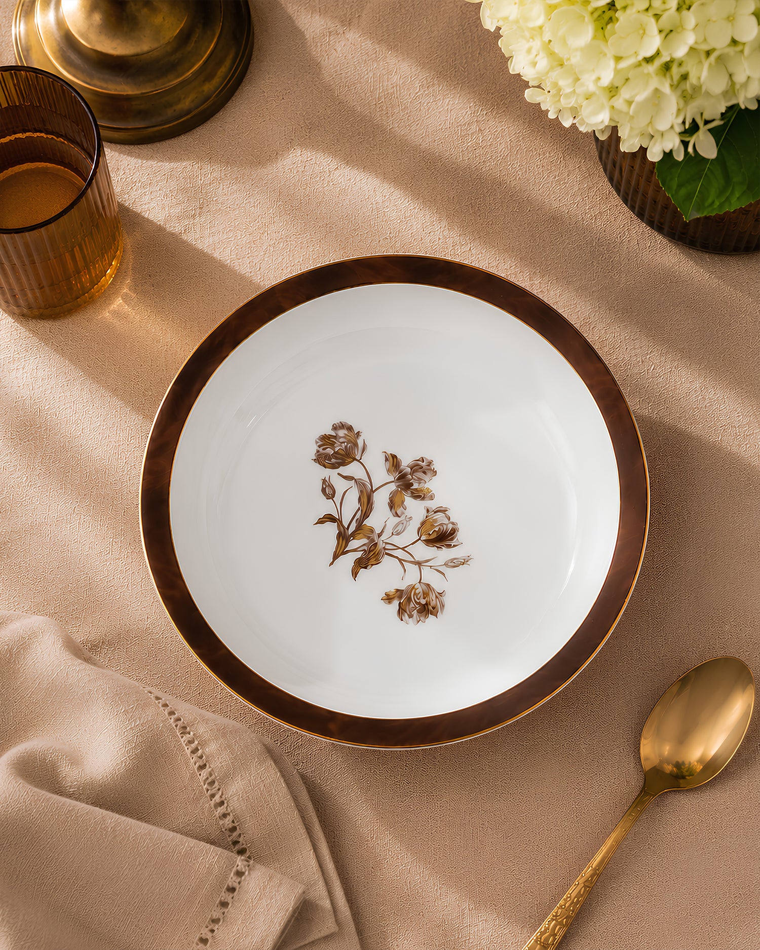 Vola Sepia Garden Plate 21cm | Limited Edition 24 Carat Gold Rim