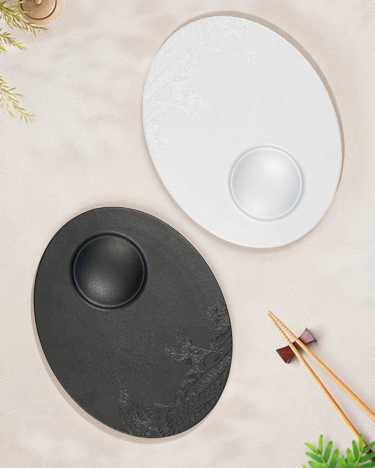 Vogue Series Fine Porcelain Fern-Shaped Platter – Elegant Serving Dish - Vola Global