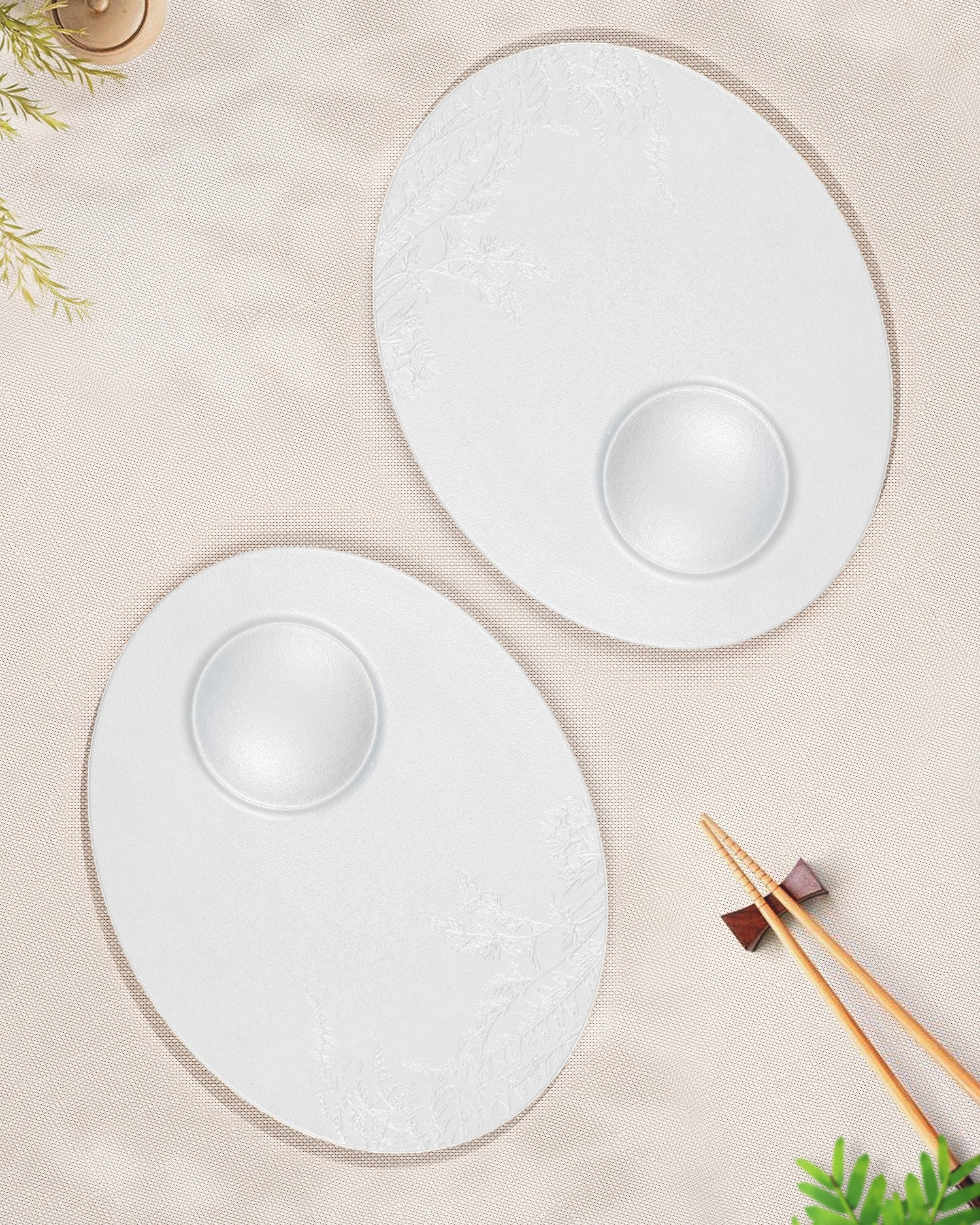 Ivory || Vogue Series Fern-Shaped Platter – Elegant Porcelain Serving Dish