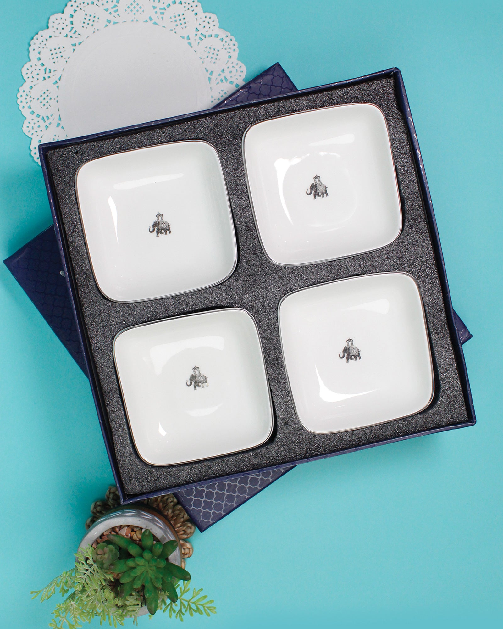 Set of 4 || Gaj Square Bowl (Curve Shaped)