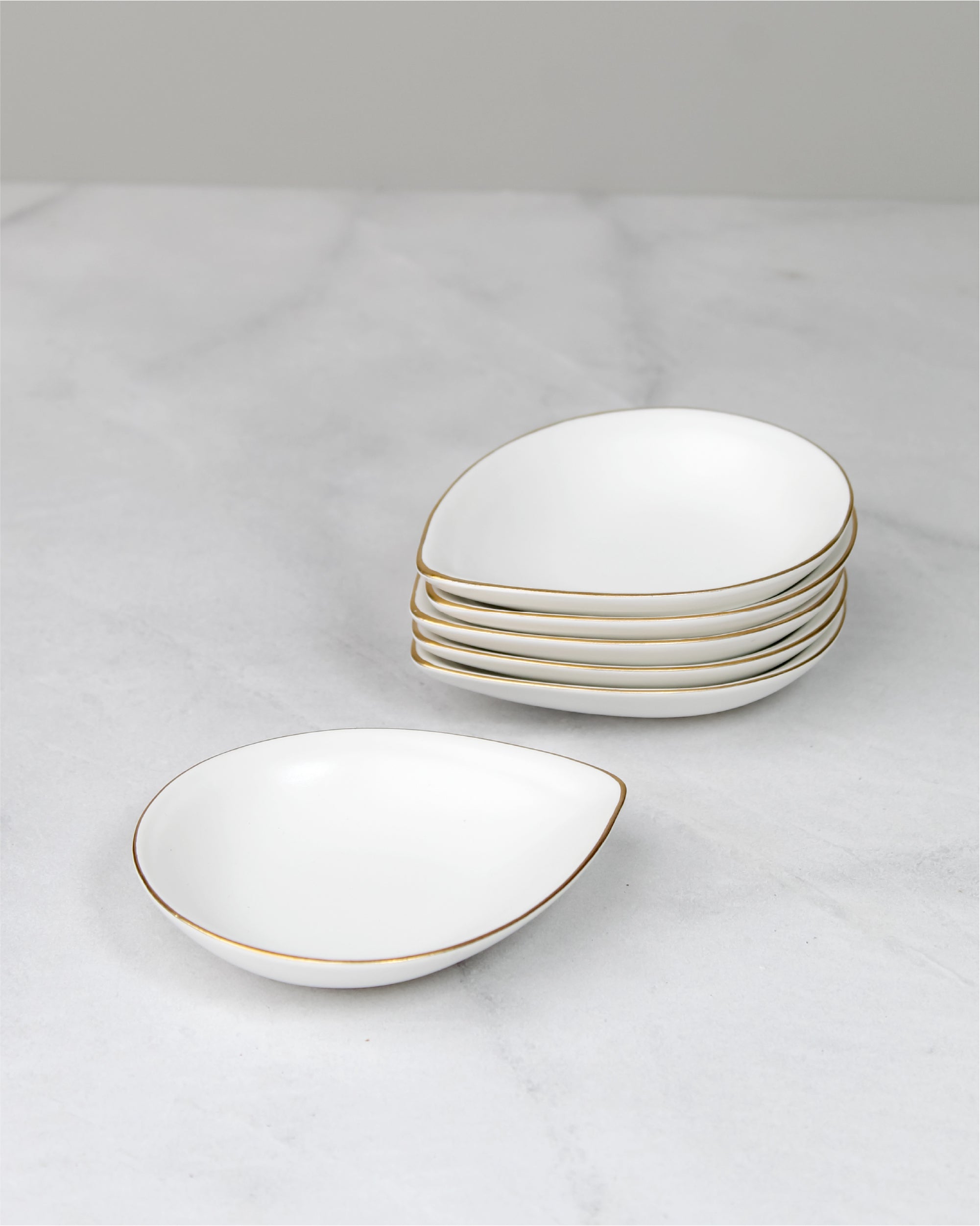 White Color || Bloom Vegas Acute Shaped Dish - Contemporary Elegance for Culinary Creations - Vola Global